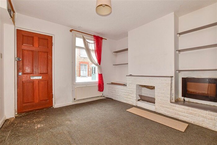 3 Bedroom Terraced House For Sale In Albert Street, Whitstable, Kent, CT5