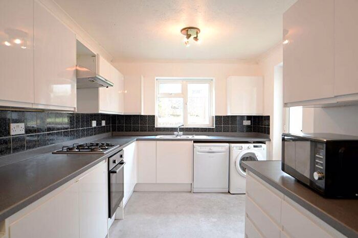 5 Bedroom Semi Detached House To Rent In Medmerry Hill, Brighton, BN2