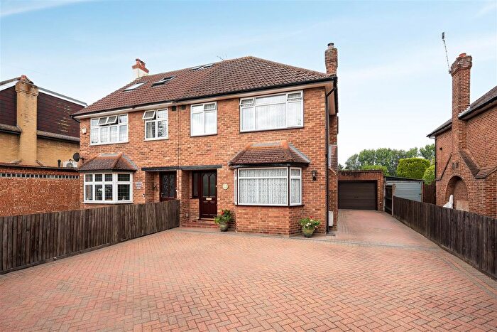 3 Bedroom Semi-Detached House For Sale In Colne Avenue, West Drayton, UB7