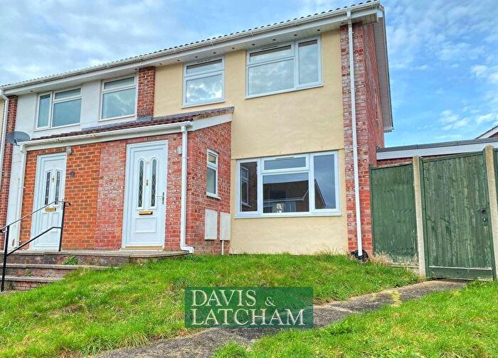 3 Bedroom Semi-Detached House For Sale In Ruskin Drive, Warminster, BA12