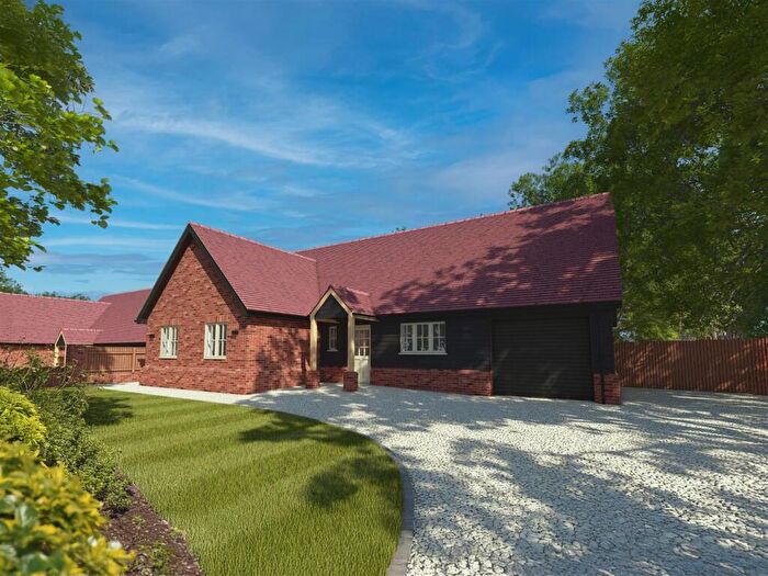3 Bedroom Detached Bungalow For Sale In Dry Street, Langdon Hills, Basildon, SS16