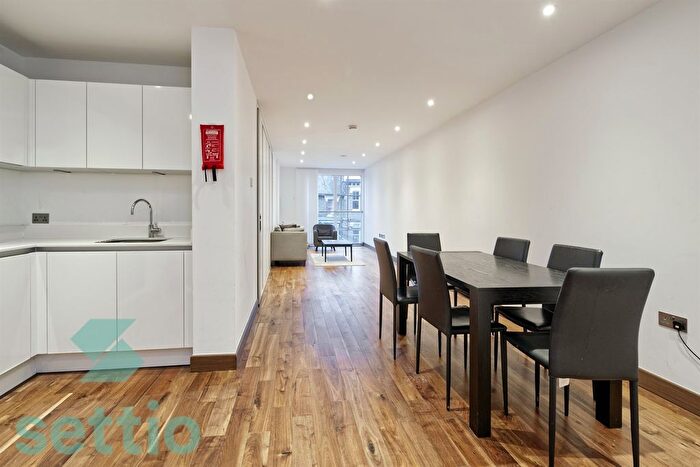 3 Bedroom Flat For Sale In Beaufort Court, West Hampstead, NW6