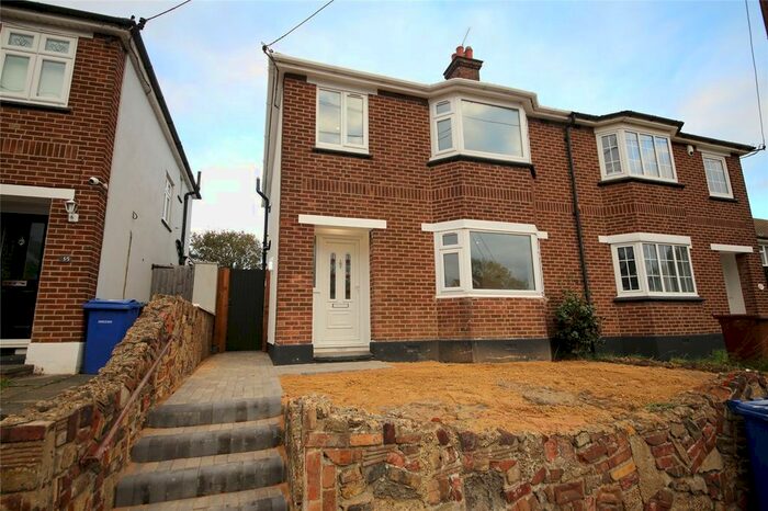 3 Bedroom Semi-Detached House To Rent In Fairview Avenue, Stanford-Le-Hope SS17