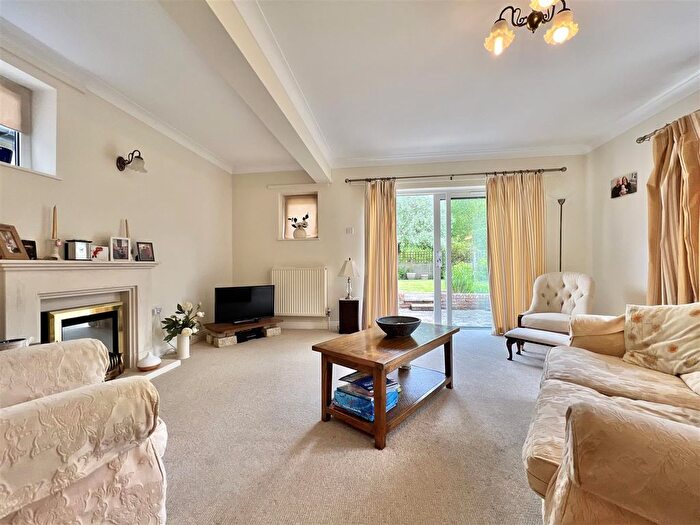 2 Bedroom Barn Conversion For Sale In Shorts Green Lane, Motcombe, Shaftesbury, SP7