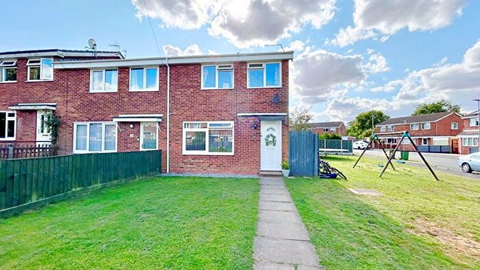 3 Bedroom End Of Terrace House For Sale In Abbots Way, Ulceby, DN39