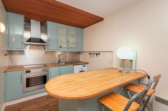 1 Bedroom Flat To Rent In Craven Hill Gardens, Paddington, W2