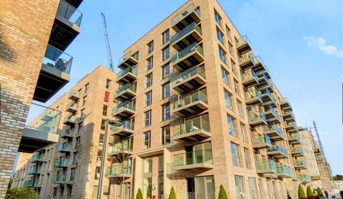 3 Bedroom Flat To Rent In Shipbuilding Way, London, E13