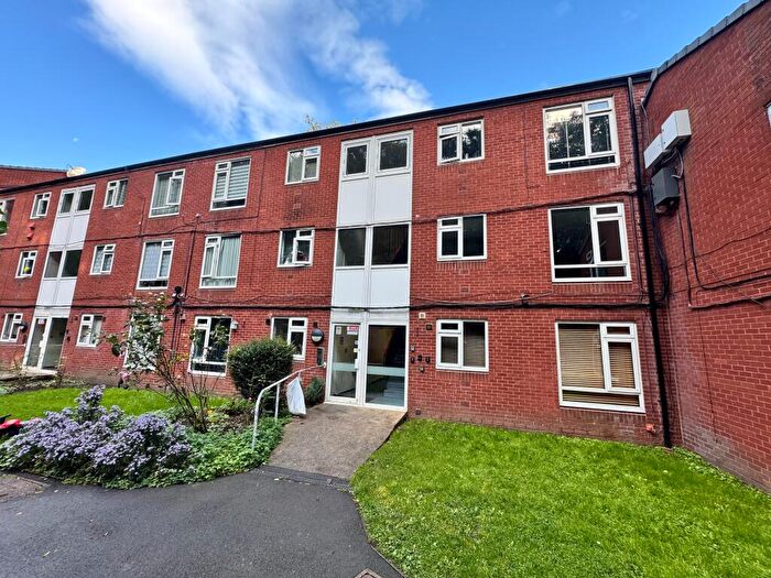 2 Bedroom Flat For Sale In Flat Loxley Court, Limbrick Close, Sheffield, South Yorkshire, S6