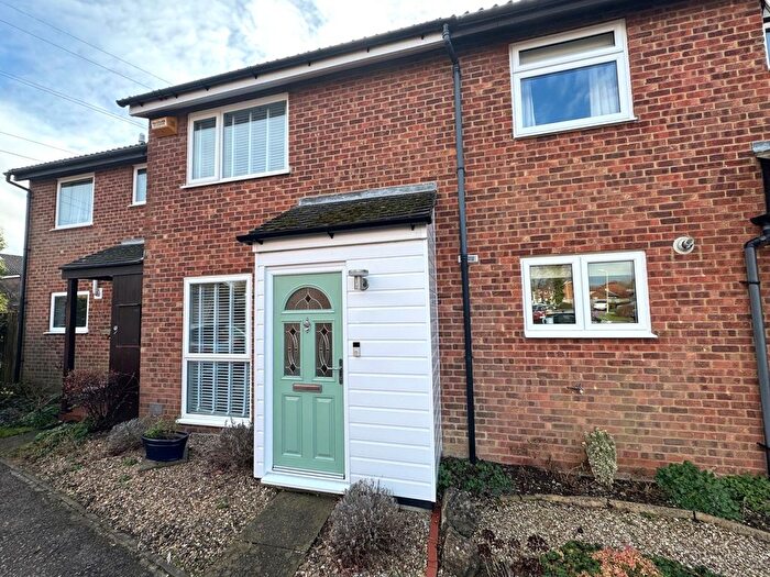 2 Bedroom Property To Rent In Oakenpole, Ashford, TN23