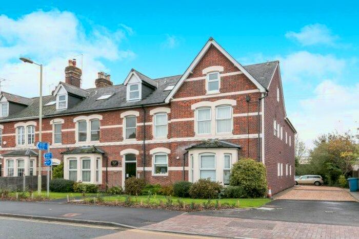 1 Bedroom Flat To Rent In Wayvan Court, Alton, GU34