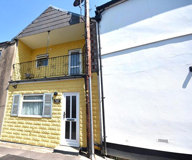 1 Bedroom Terraced House To Rent In The Coach House Rear Of, Glebe Street, Penarth, CF64