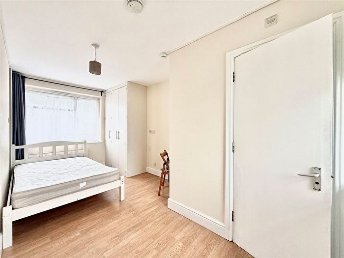 1 Bedroom Flat To Rent In Popes Lane, South Ealing, London, W5