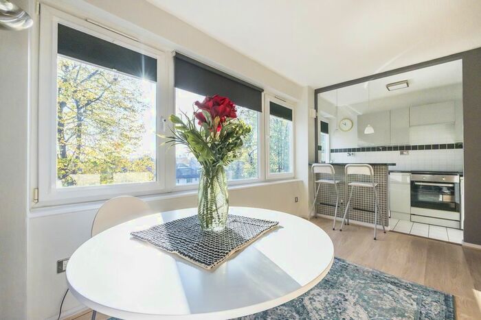 Studio To Rent In Liskeard Gardens, London, SE3