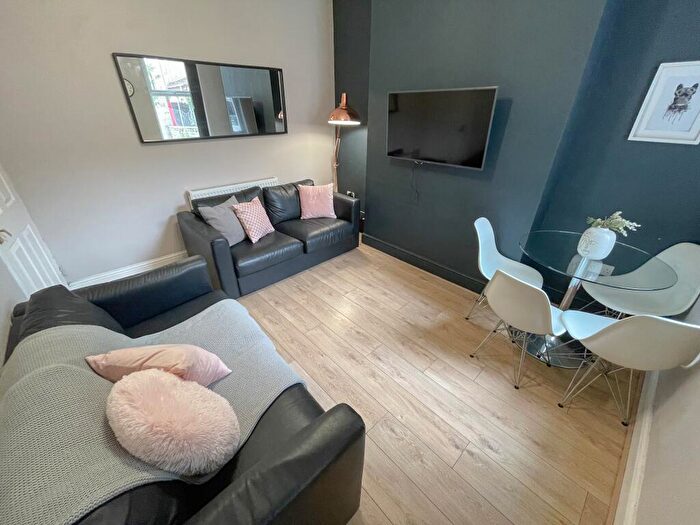 4 Bedroom Terraced House To Rent In Saxony Road, L7