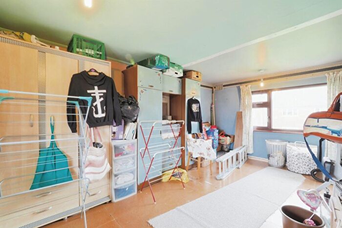 3 Bedroom Terraced House For Sale In Anne Close, Keadby, Scunthorpe, DN17