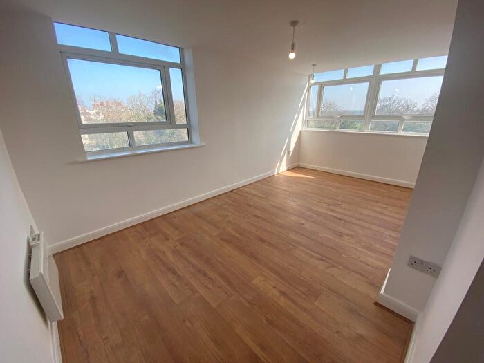 2 Bedroom Apartment To Rent In Belem Tower, L17