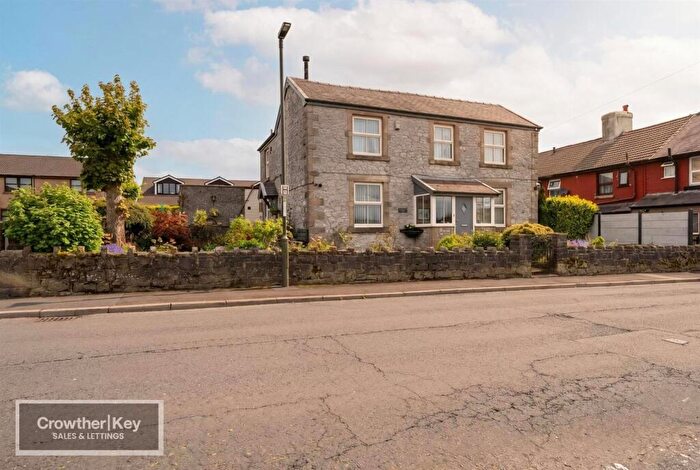 4 Bedroom Detached House For Sale In Tongue Lane, Buxton, SK17