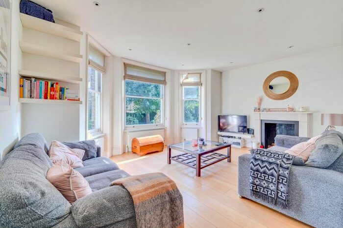 3 Bedroom Flat To Rent In Drive Mansions, Fulham Road, London, SW6