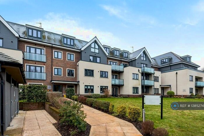 1 Bedroom Flat To Rent In Lansdowne Place, Taplow, Maidenhead, SL6