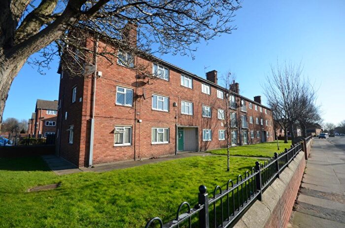 3 Bedroom Flat To Rent In Sussex Court, Grimsby, DN32