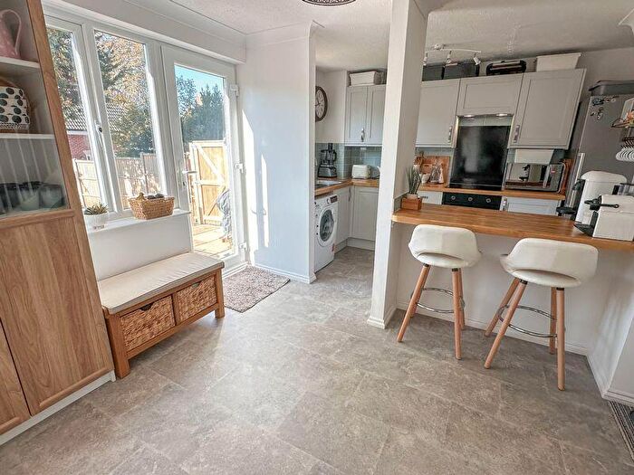 3 Bedroom Link Detached House For Sale In Bishops Waltham, SO32