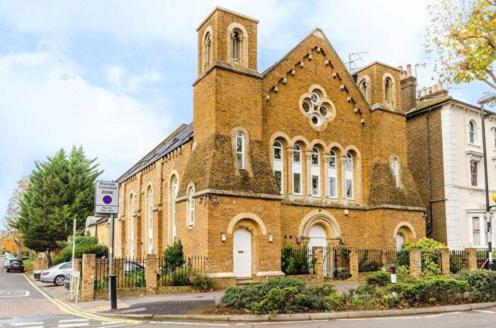 2 Bedroom Flat To Rent In Maple Road, Surbiton, KT6