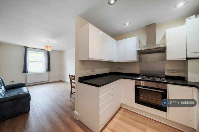 1 Bedroom Flat To Rent In Hercules Place, London, N7