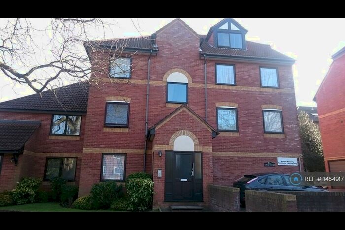 1 Bedroom Flat To Rent In Lorac Court, Sutton, SM2