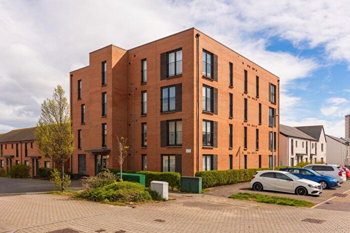 2 Bedroom Flat For Sale In / Lurie Place, Edinburgh, EH16