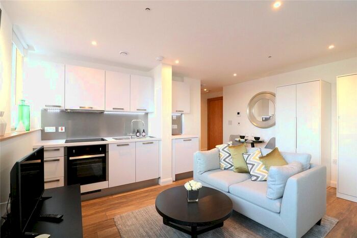 1 Bedroom Studio To Rent In Queen Street, Maidenhead, Berkshire, SL6