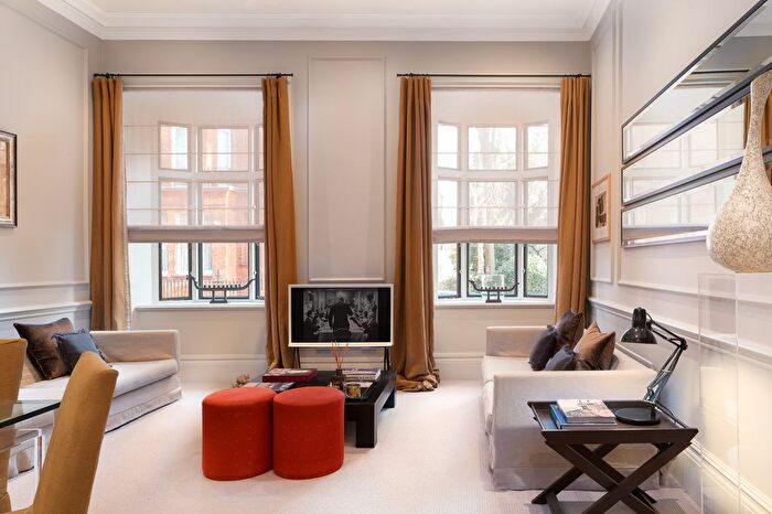 1 Bedroom Flat To Rent In Pont Street, London, SW1X