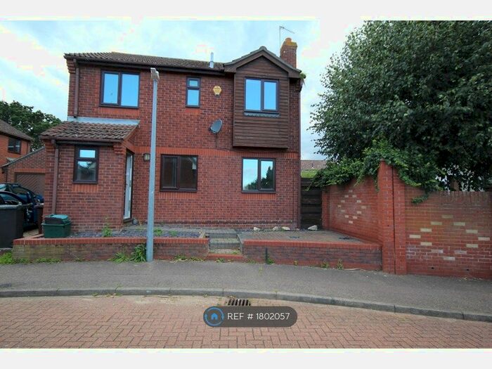 4 Bedroom Detached House To Rent In Darcy Heights, Colchester, CO2