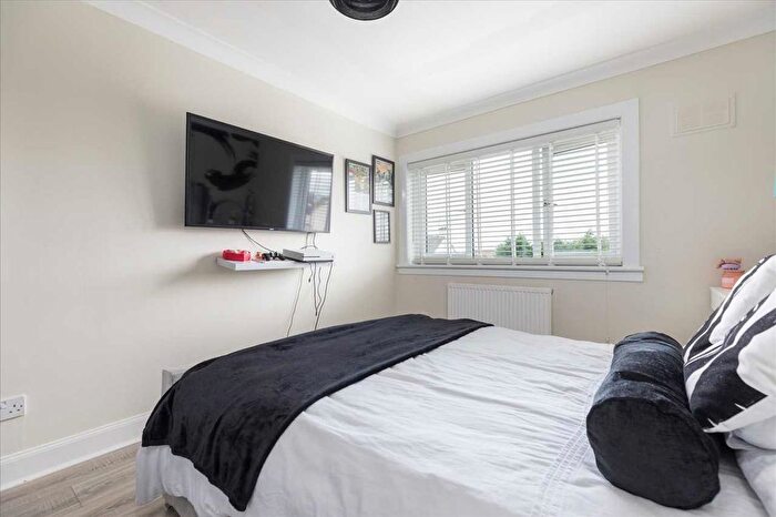 3 Bedroom End Of Terrace House For Sale In Glentarbert Road, Rutherglen, Glasgow, G73