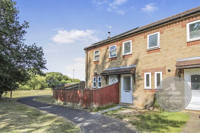 2 Bedroom Terraced House For Sale In Levers Close, King's Lynn, PE30