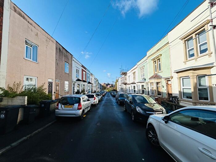 4 Bedroom House To Rent In Fraser Street, BS3