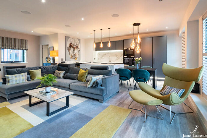 3 Bedroom Penthouse To Rent In St Pauls Place, St. Pauls Square, Jewellery Quarter, B3