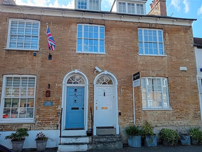 3 Bedroom Property For Sale In High Street, Olney, MK46