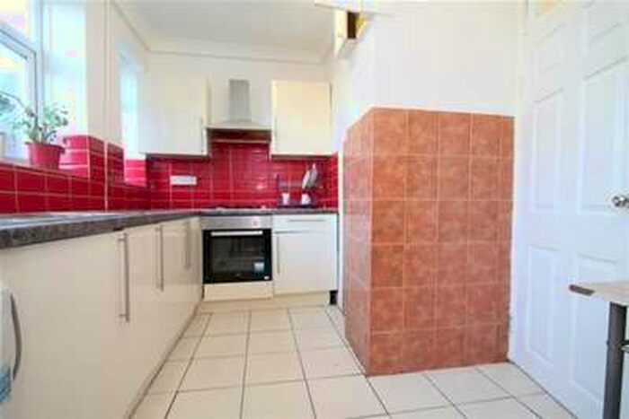3 Bedroom Flat To Rent In George Lane, Lewisham, SE13