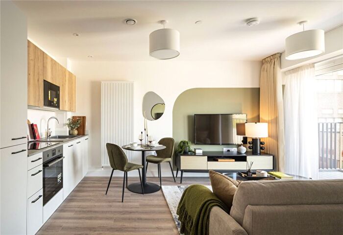 1 Bedroom Flat For Sale In Catkin Road, London, NW9