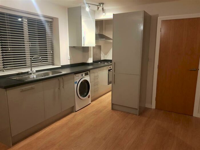 Apartment To Rent In Richmond Road, Solihull, B92