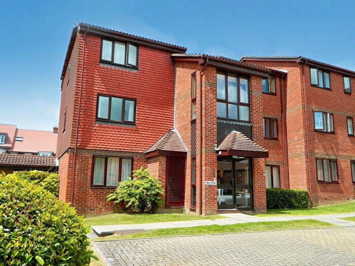 1 Bedroom Apartment To Rent In Tanyard Close, Horsham, RH13