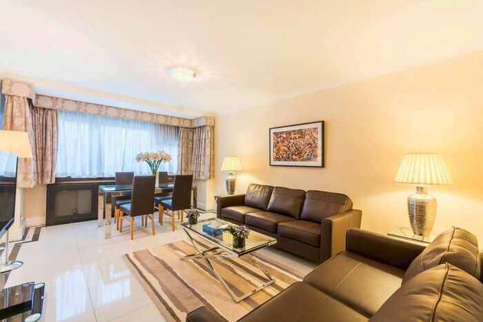 2 Bedroom Flat To Rent In Porchester Place, Hyde Park Estate, London, W2