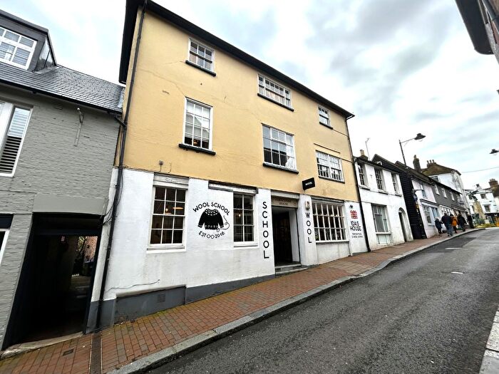1 Bedroom Flat To Rent In Market Street, Lewes, East Sussex, BN7