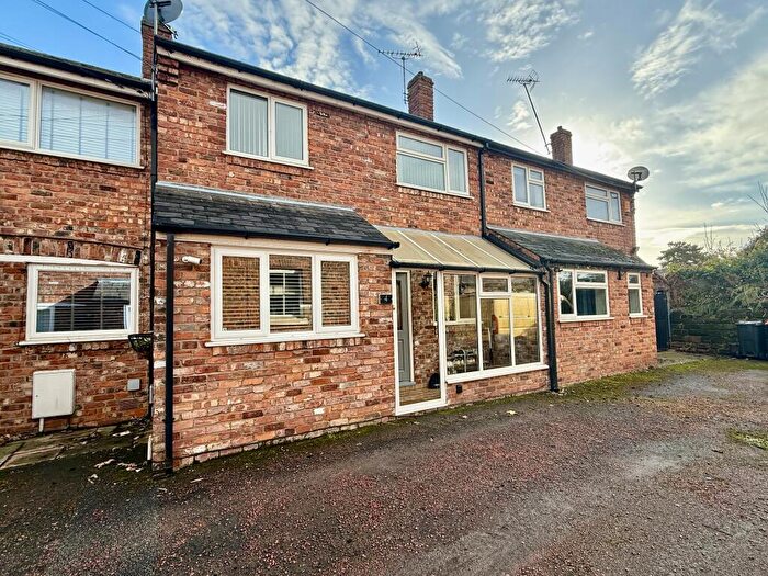 2 Bedroom Terraced House For Sale In Marsh Lane, Chester, CH2