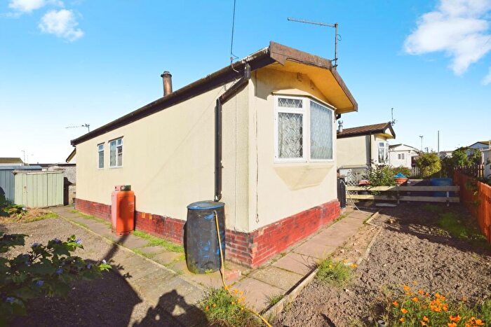 1 Bedroom Park Home For Sale In Sea Lane, Ingoldmells, PE25