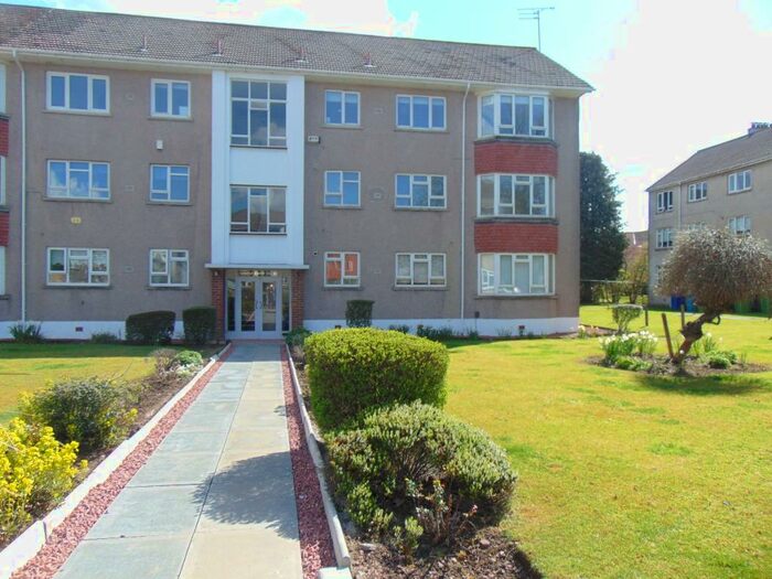 2 Bedroom Apartment To Rent In Flat, Castle Court, Kings Gardens, Newton Mearns, Glasgow, G77