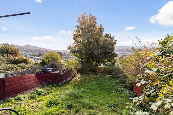 2 Bedroom Flat For Sale In Napier Road, Dover, CT16