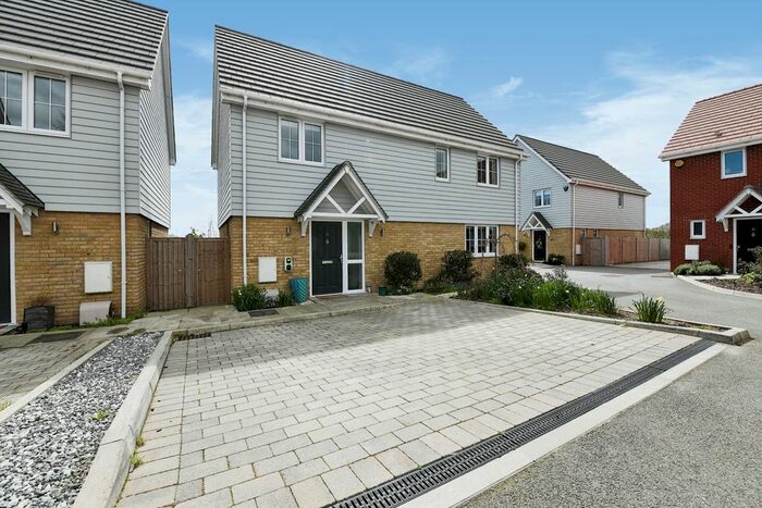 4 Bedroom Detached House For Sale In Elliots Close, West Horndon, Brentwood, Essex, CM13