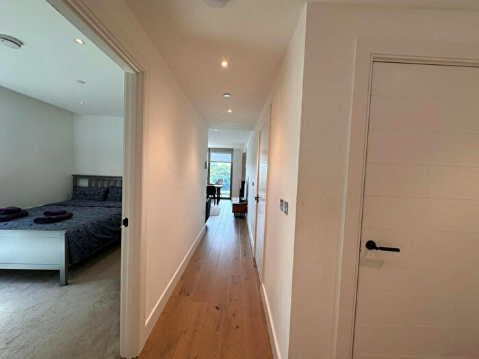 2 Bedroom Apartment To Rent In Radley House, Palmer Road, SW11
