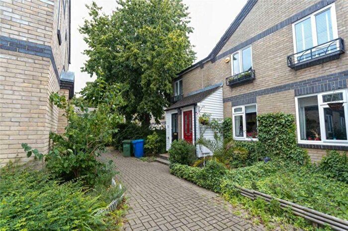 2 Bedroom Semi-Detached House To Rent In Radley Court, London, SE16